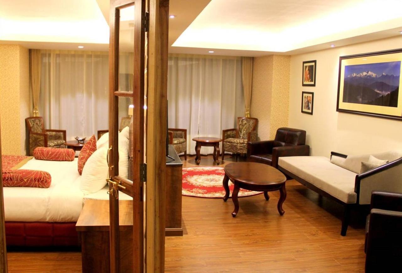 Crescent Resort, Darjeeling Darjeeling  Ngoại thất bức ảnh
